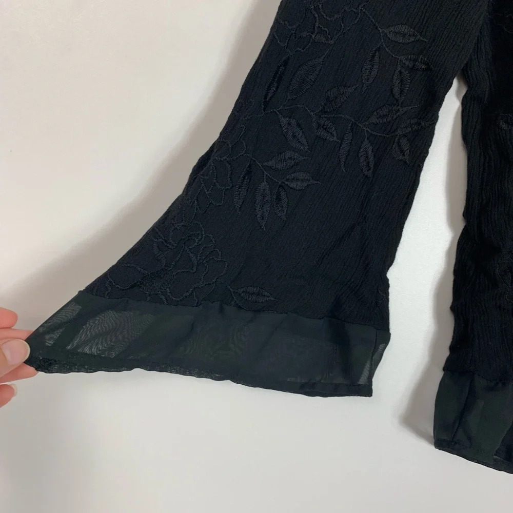 Womens Asymmetrical Hem Embroidered Blouse XS Witchycore Fairycore Whimsygoth - Picture 7 of 15